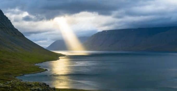 Natuurkundige: ‘God was niet nodig voor ontstaan universum’