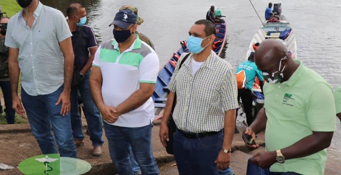 Top Volksgezondheid brengt bezoek aan Boven-Suriname