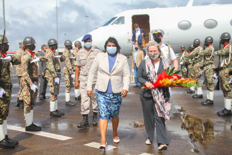 Suriname en Nederland bespreken defensiesamenwerking