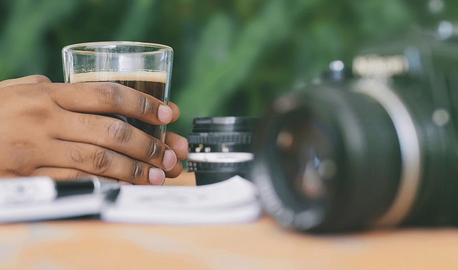 Lange werkdagen zonder pauzes kunnen een burn-out veroorzaken