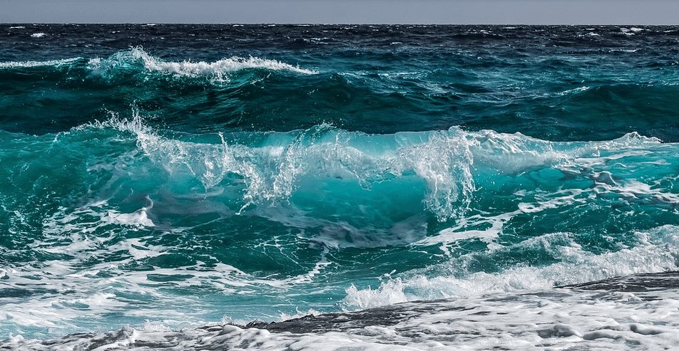 Steeds meer vermoeden dat er een ‘buitenaardse’ basis actief is op de bodem van de oceaan (VIDEO)