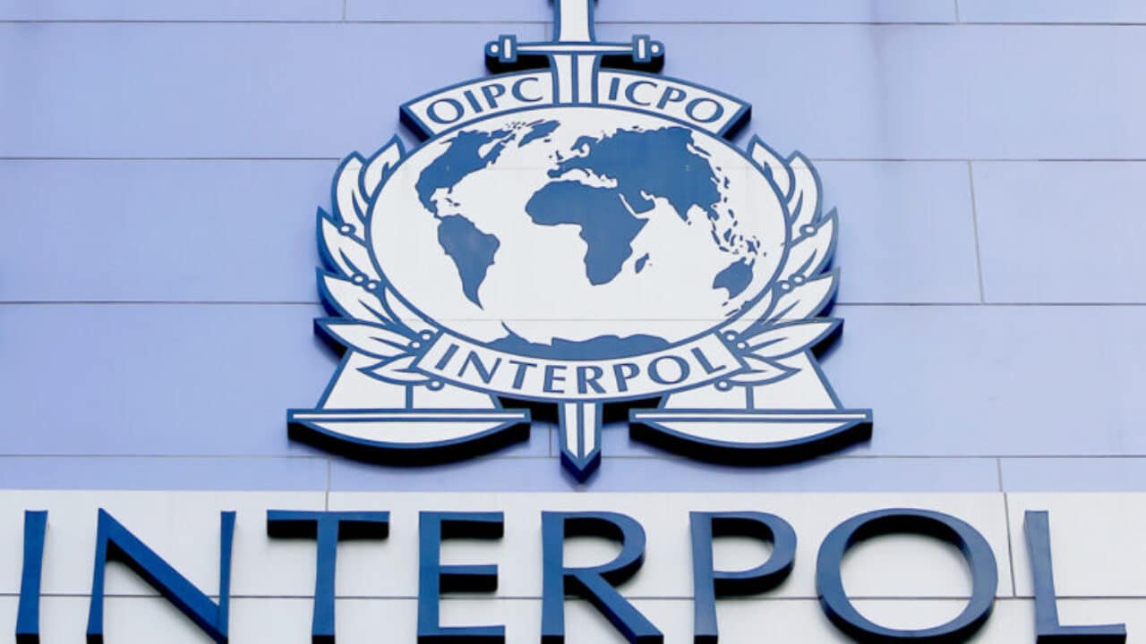 Hoefdraad nog steeds niet op lijst Interpol, Justitie stuurt hernieuwd verzoek