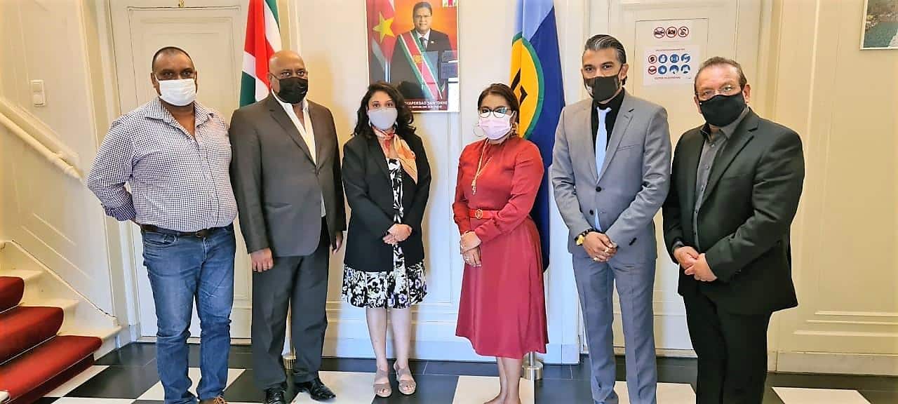 First lady Santokhi ontmoet diaspora op Surinaamse ambassade in Nederland