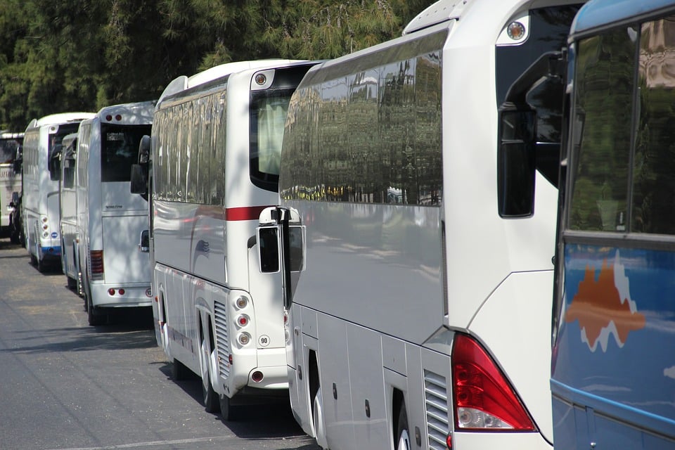 Staatsbussen blijven in de garage: bushouders in actie