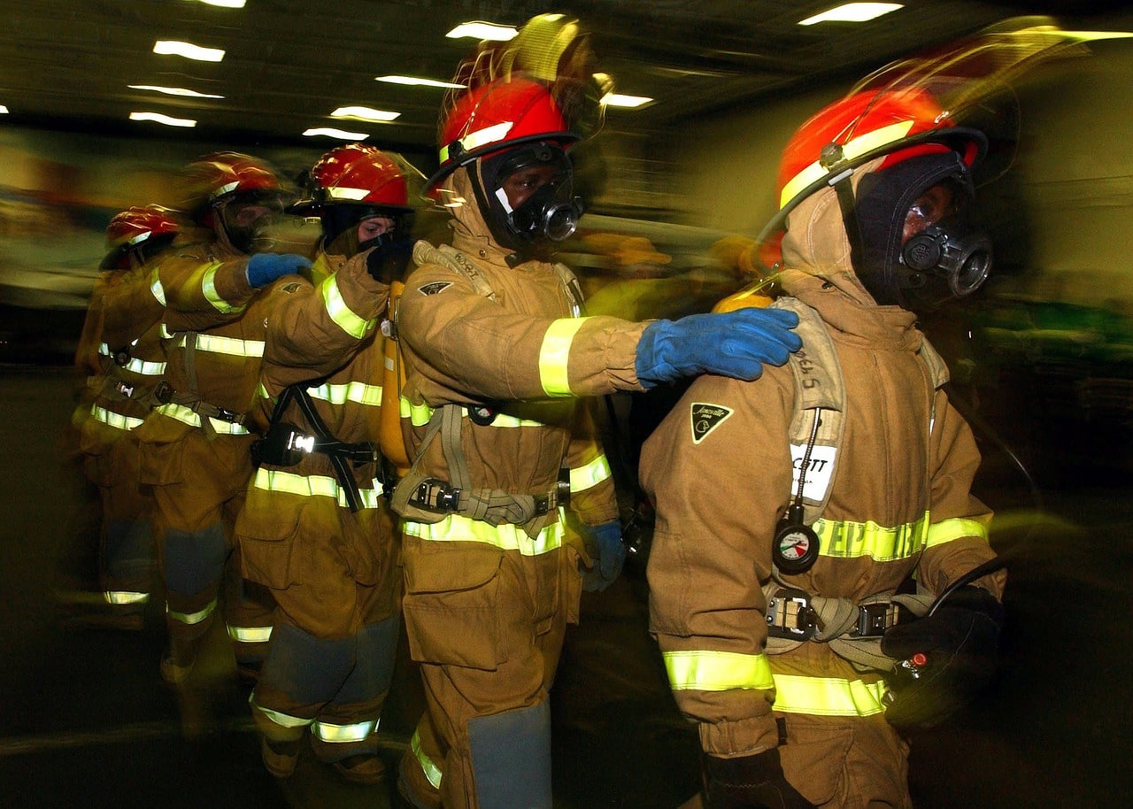 Woning volledig afgebrand nadat jongetje (7) pot op vuur zet