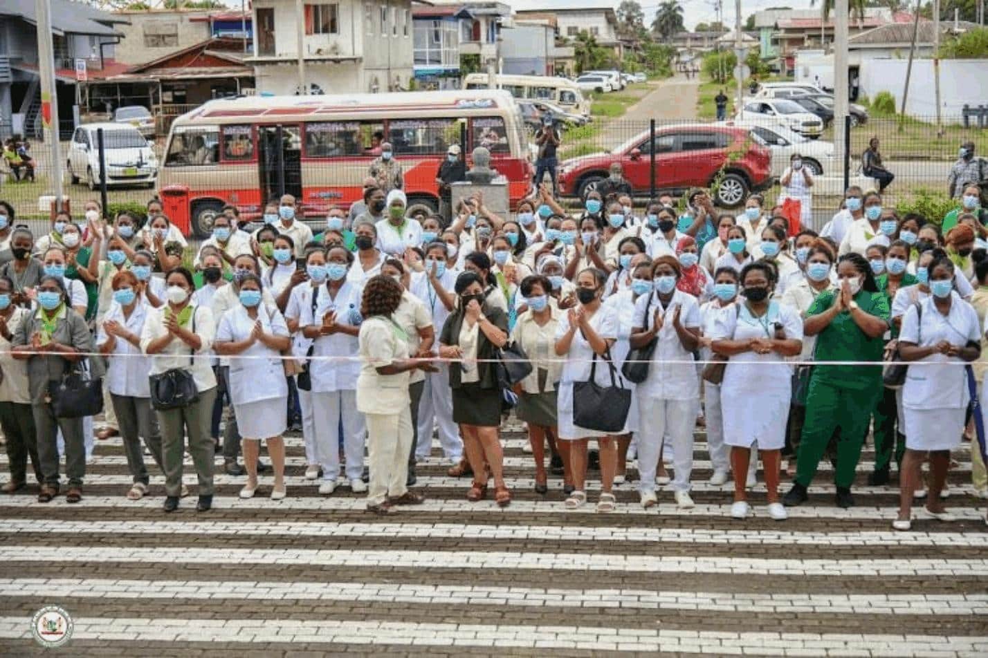 Toename van verpleegkundigen die Suriname verlaten voor Nederland baart zorgen