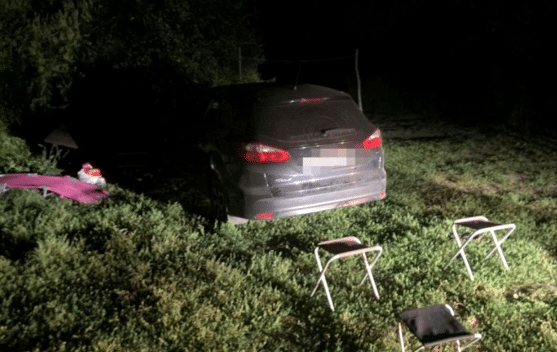 Gezin diepbedroefd: 2-jarig meisje dat speelde in auto overrijdt broertje van tien maanden