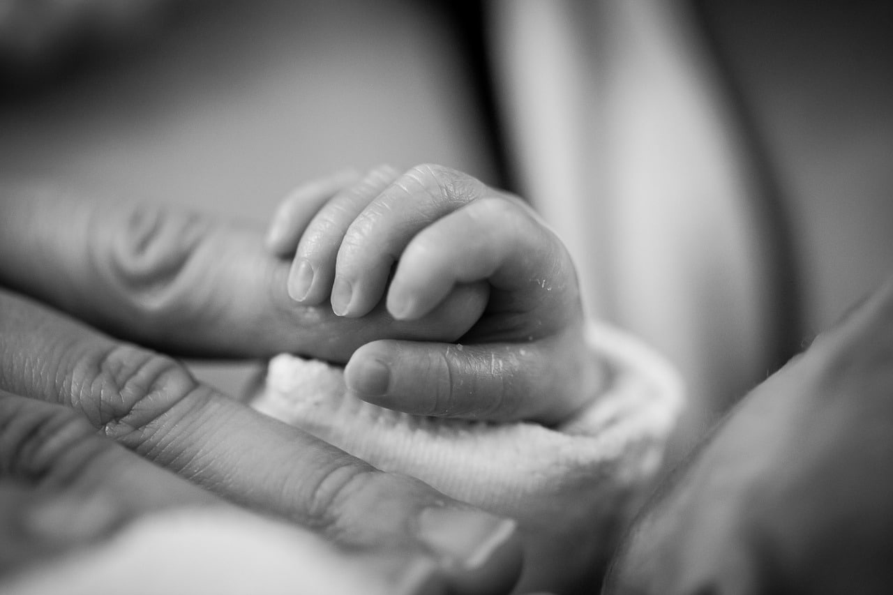 Babytje van zes maanden verdronken in aquarium als ‘offer’ voor oom