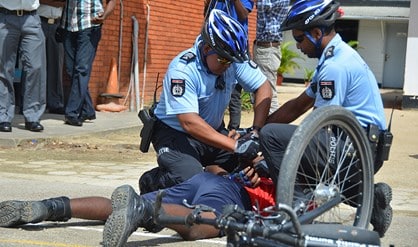 Telefoondief in de kraag gevat door Bikers