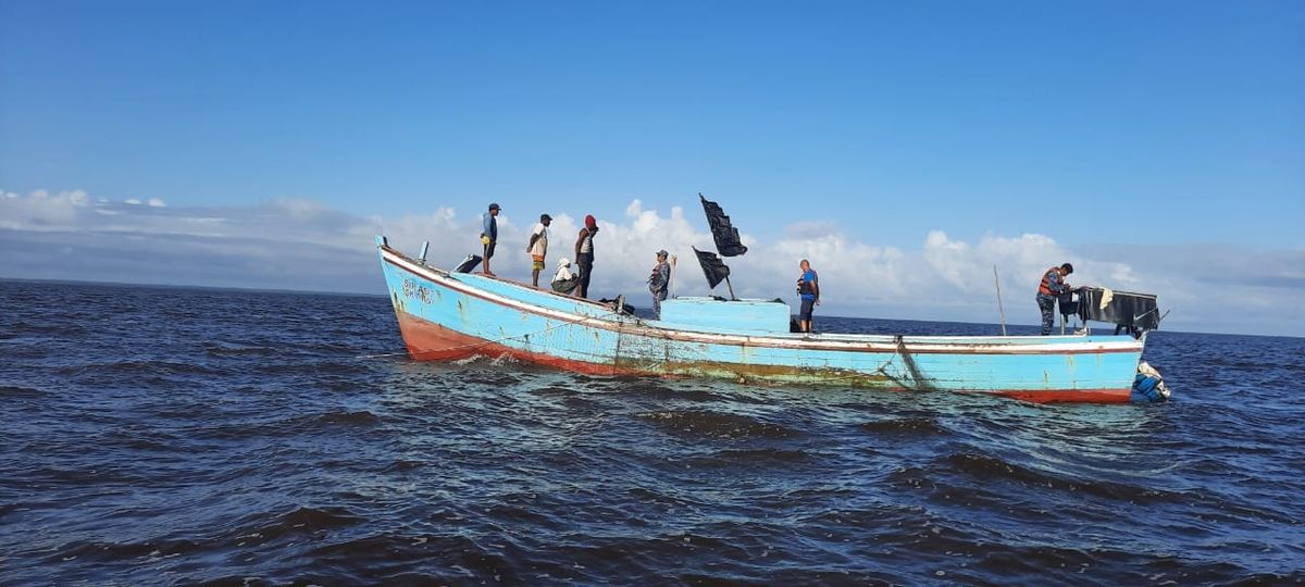 Kustwacht onderschept illegale vissersboten