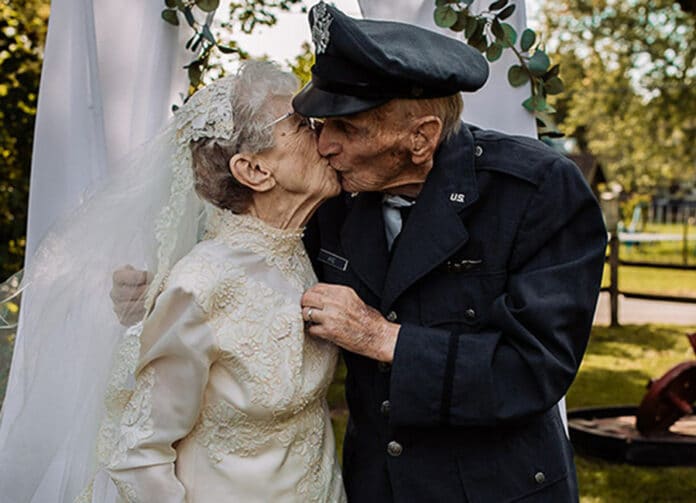 This Couple Renewed their Wedding Vows 77 Years Later 1 696x503 1