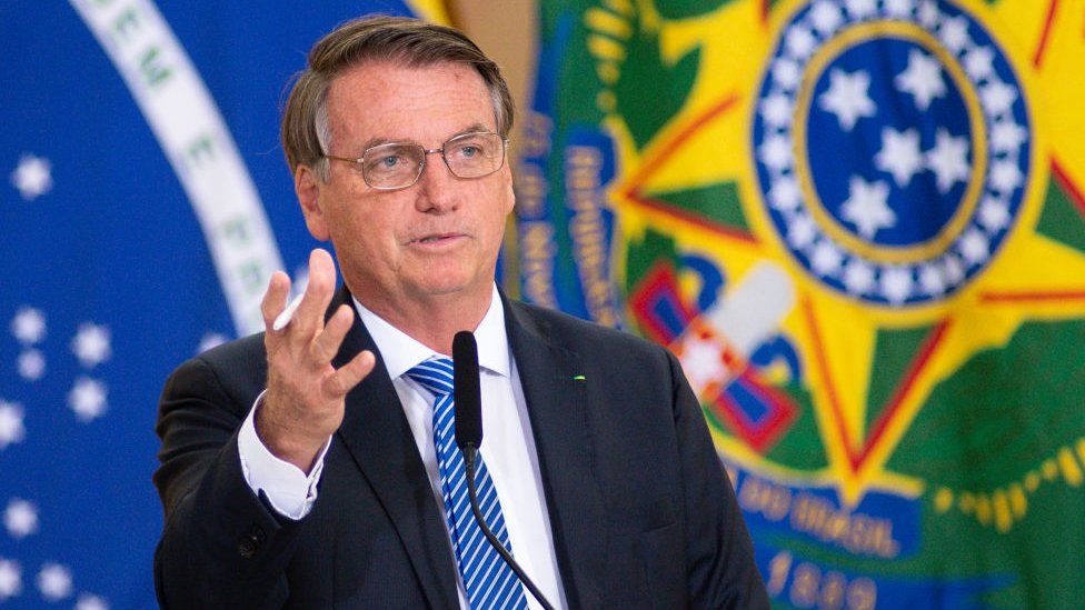 Bolsonaro zegt dat bezoek aan Poetin midden in de oorlog de voedselzekerheid in Brazilië en de wereld heeft verzekerd