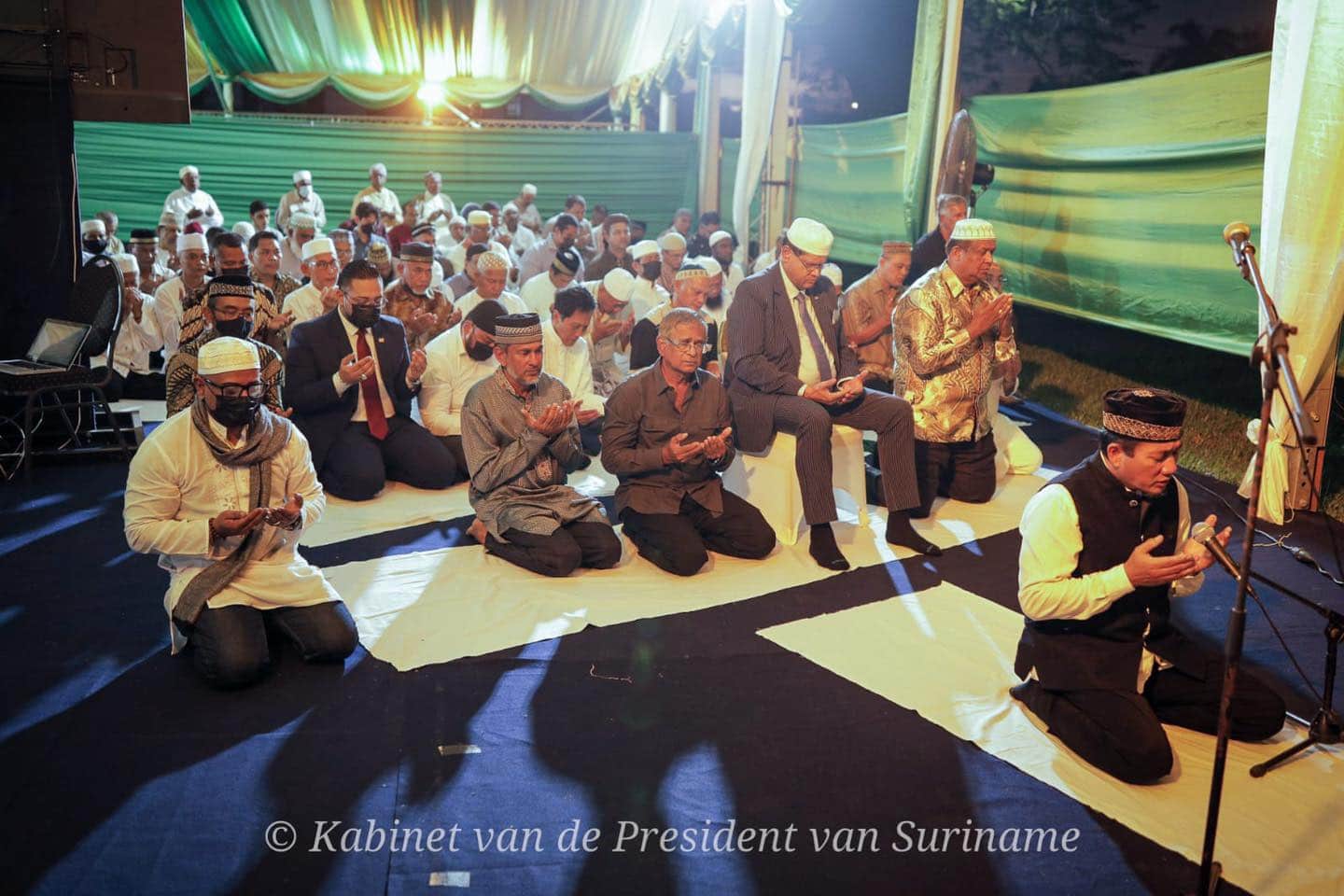 President doet tijdens iftar op paleis oproep tot vredevolle samenleving