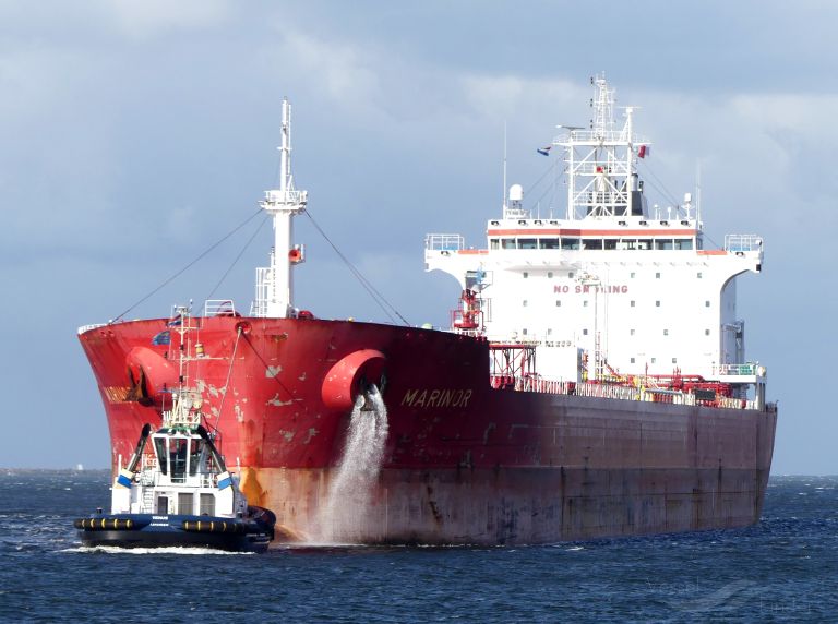 Schip met Russische olie kan Amsterdamse haven niet in