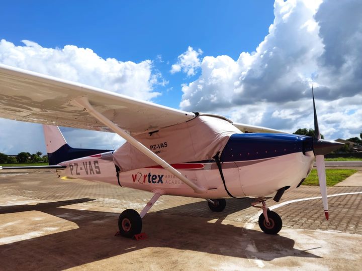 Vortex Aviation Academy eerste gecertificeerde luchtvaartschool in Suriname