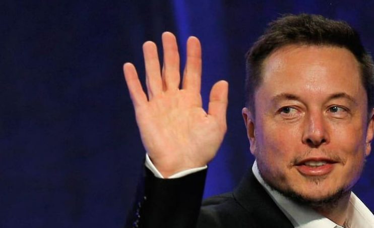 Elon Musk raakt 10 miljard dollar kwijt in een dag nadat hij beschuldigd wordt van seksueel wangedrag