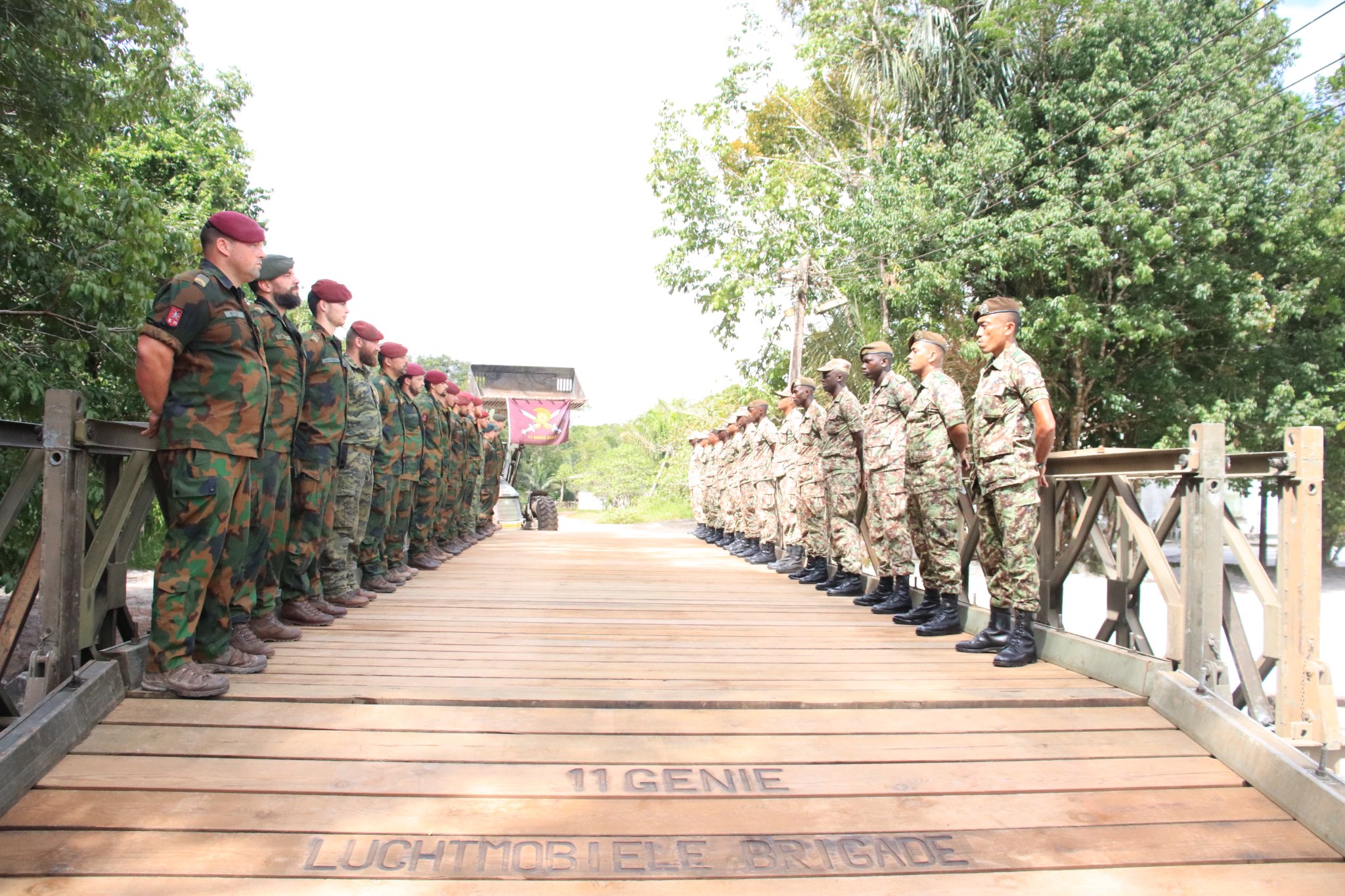 Militaire Baileybrug Ayoko kazerne symboliseert samenwerking legers Suriname-Nederland