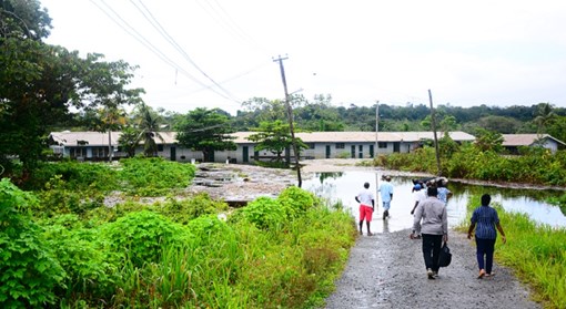 Delegatie Onderwijs oriënteert zich in Brokopondo en Boven-Suriname