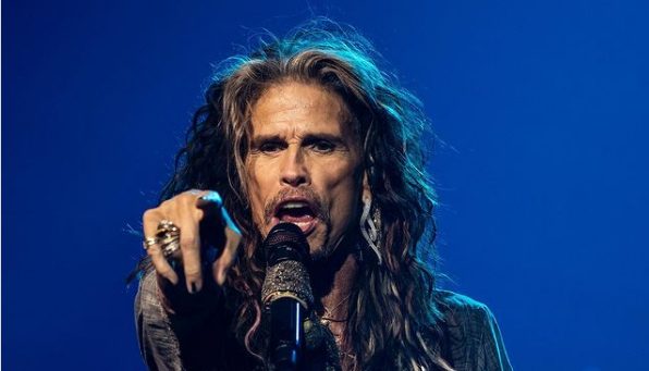 Steven Tyler laat zichzelf opnemen in een afkickcentrum na terugval in drugsverslaving