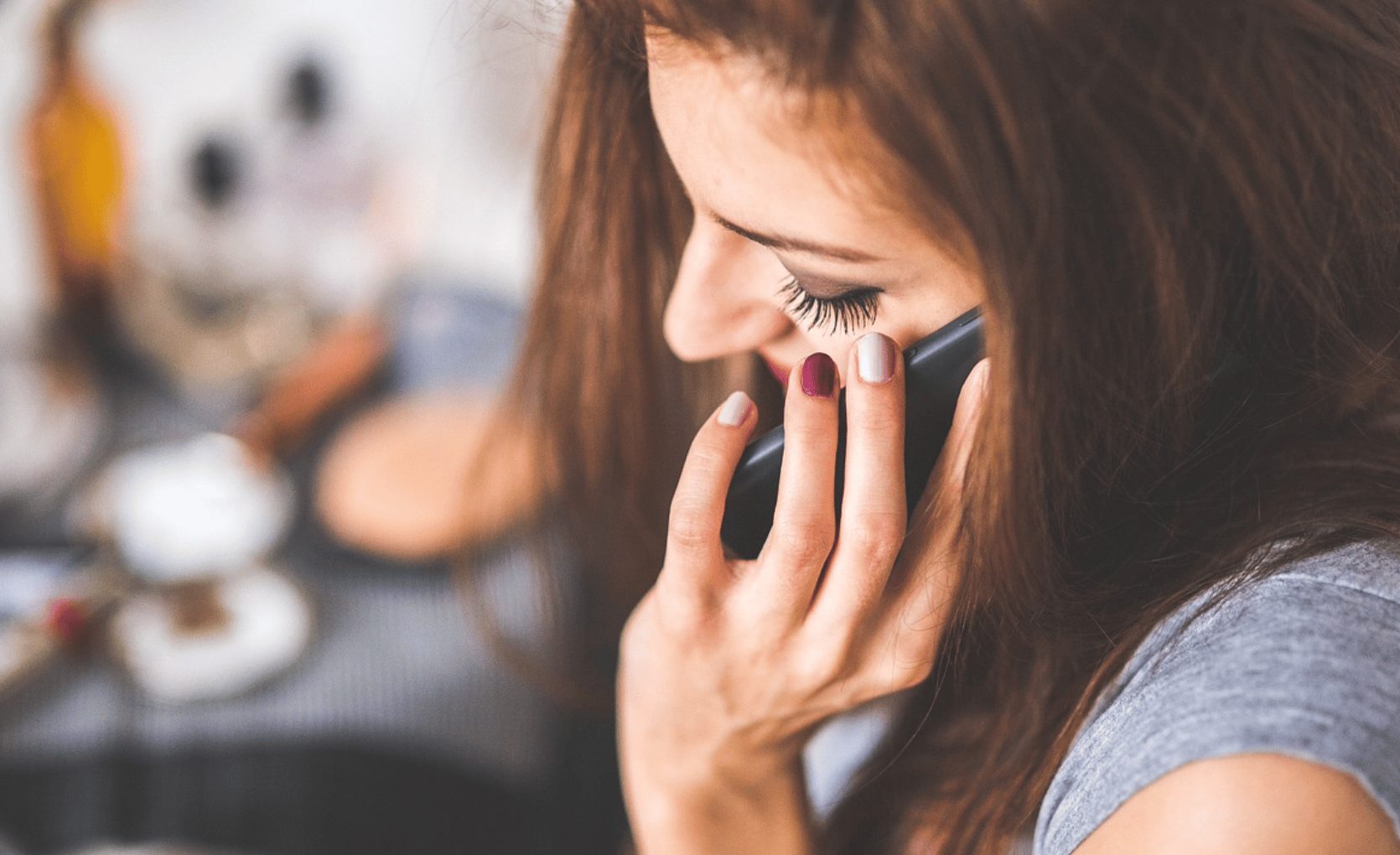 Appen met mannelijke collega reden voor man om zijn vriendin uit huis te plaatsen