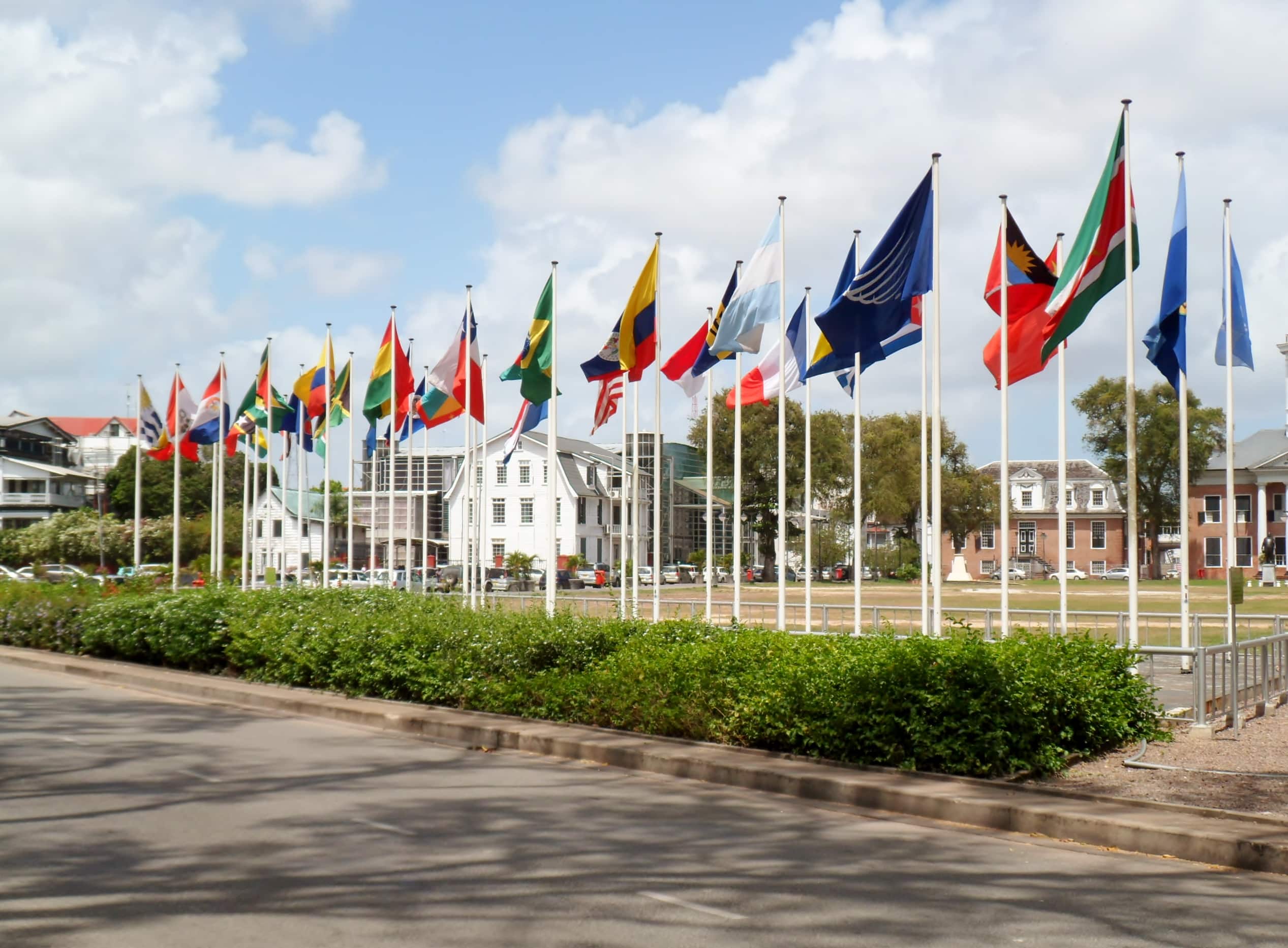 De opkomst van een verenigd middenblok tegen Suriname’s gevestigde orde