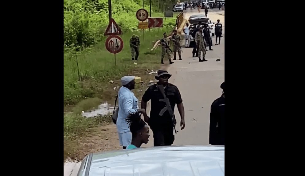 Politie respecteert vreedzame protesten maar zegt dat personen zich niet houden aan wet – en regelgeving en openbare orde ernstig verstoren