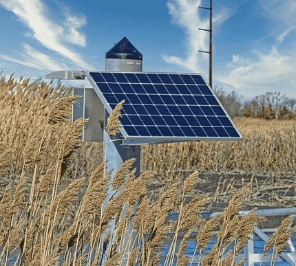 Coronie neemt zonne-energieproject in gebruik