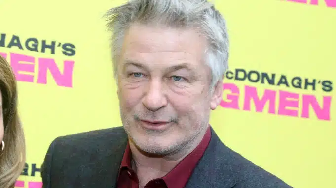 Alec Baldwin vreesde dat Trump-aanhangers hem zouden vermoorden na schietpartij: ik was ‘1000% nerveus’