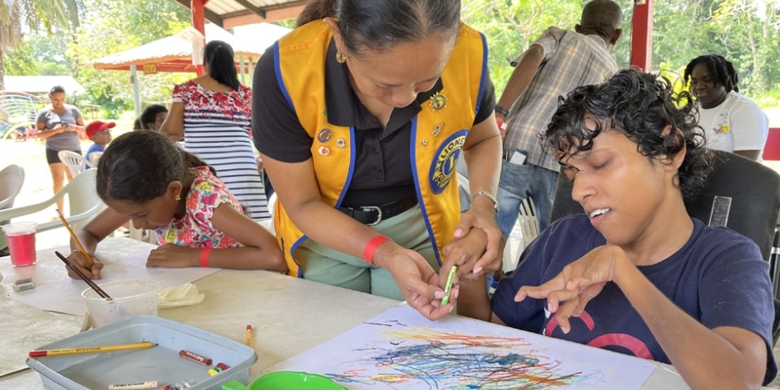 Stichting Nationaal Monument Kind met Beperking Suriname organiseert teken- en schilderdag