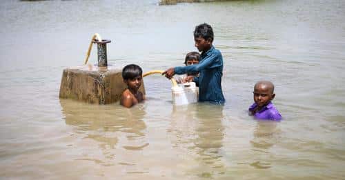 UNICEF: 3,4 miljoen kinderen in Pakistan hebben hulp nodig en lopen een verhoogd risico op ziekten, verdrinking en ondervoeding