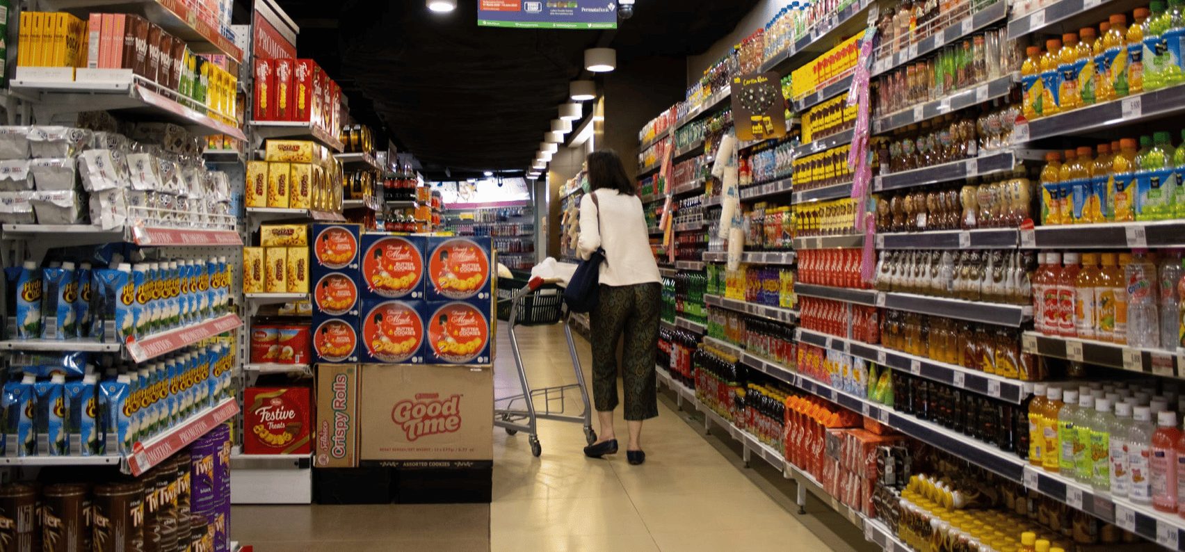 Inwoners roepen op tot boycot van supermarkt aan de Anamoestraat in Paramaribo- Noord