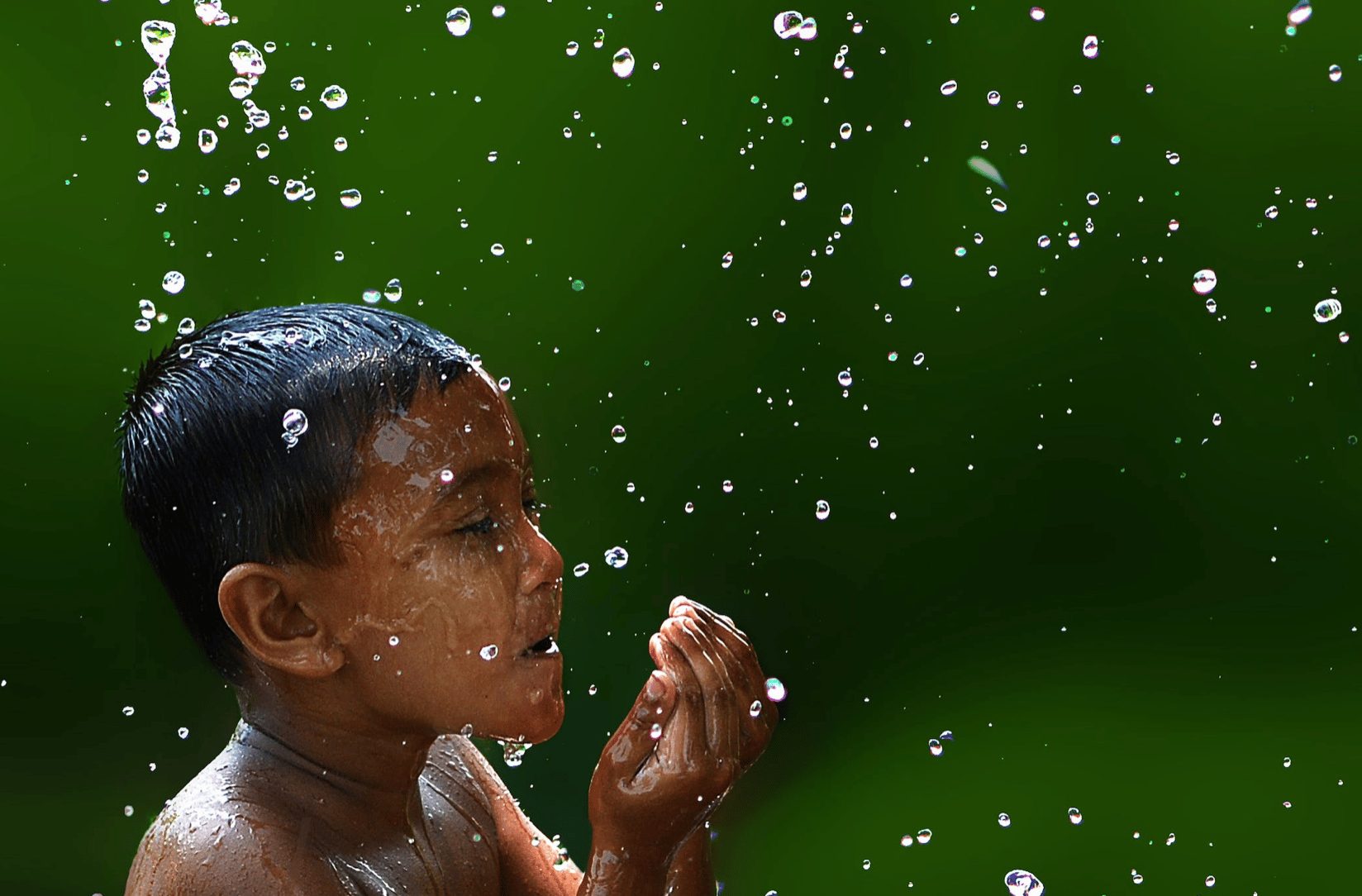 Regenwater dat in Suriname valt voornamelijk van de Atlantische Oceaan, en niet uit Europa