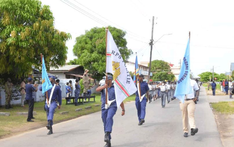 defile parade