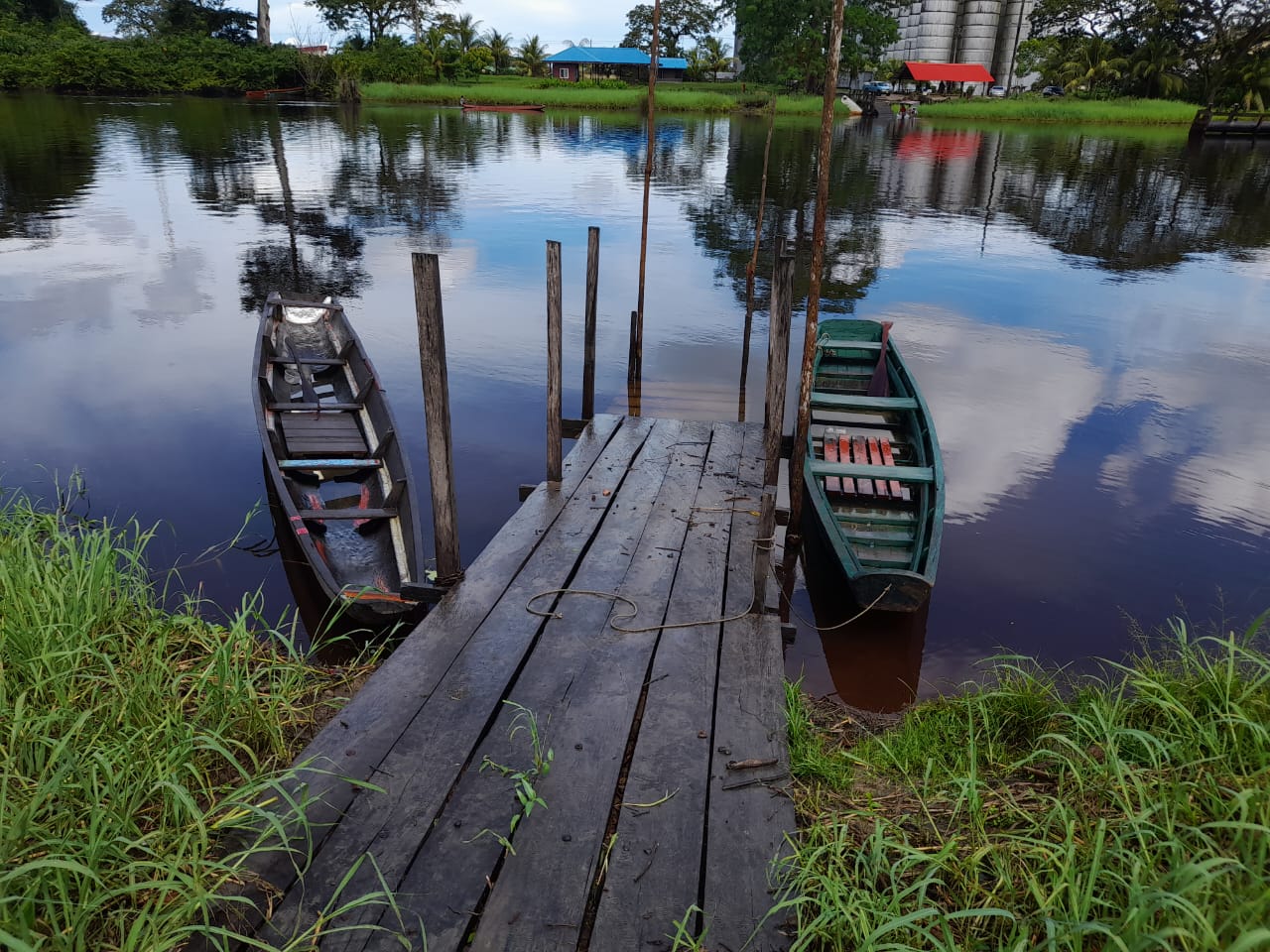 Guyanese vissers in Surinaamse wateren is een juridisch en geen politiek probleem