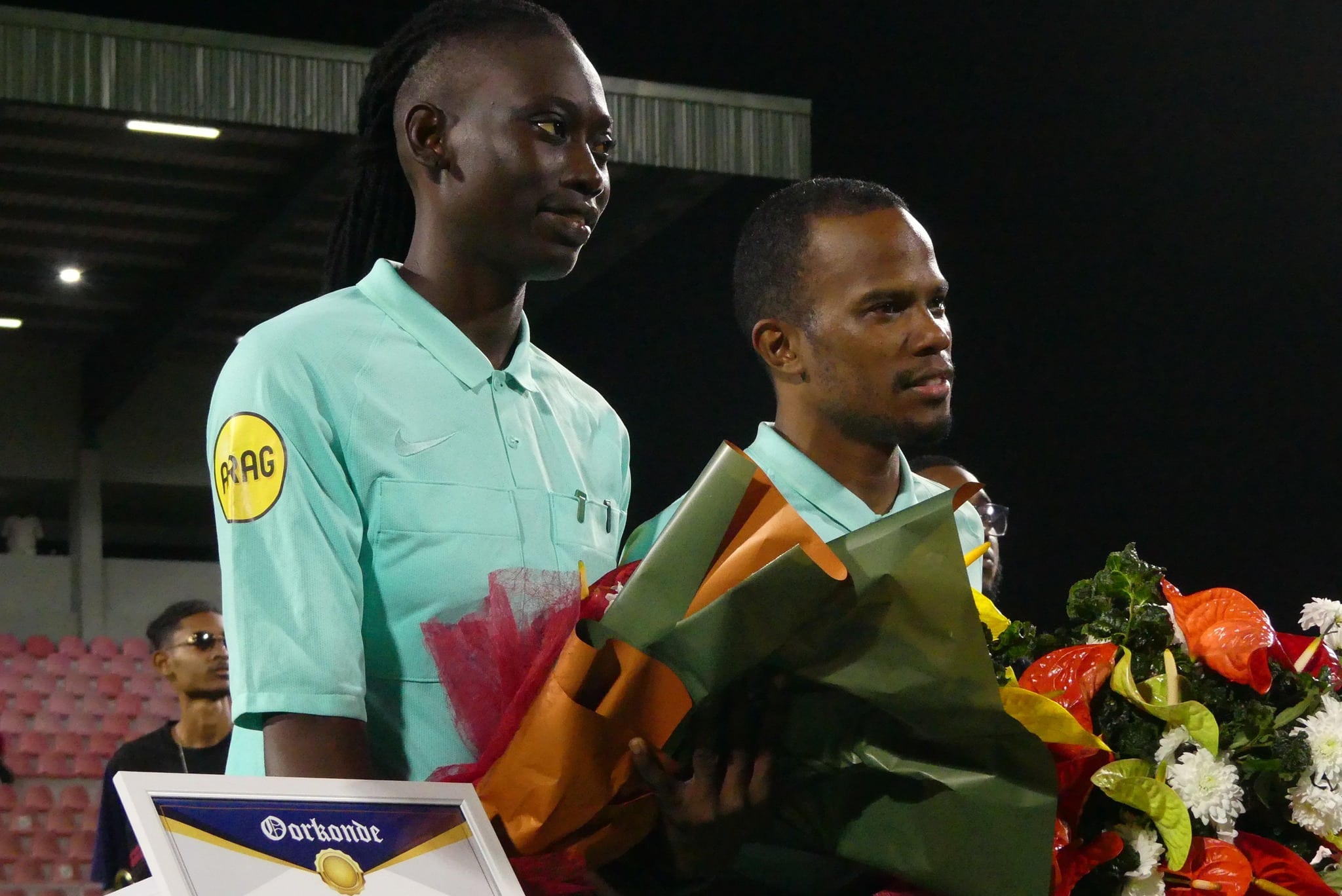 Top Surinaamse arbiters Zeegelaar en Rensch door SVB gehuldigd