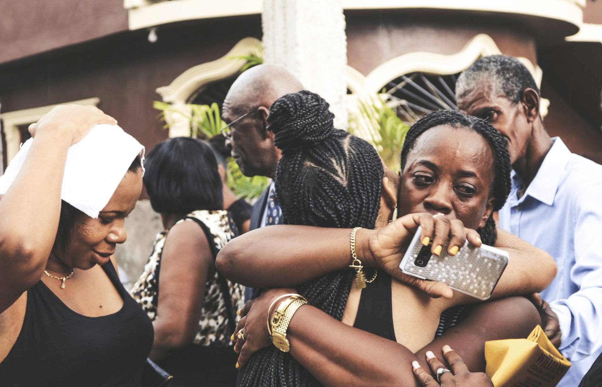 De trieste waarheid is dat oplichters in Suriname ongestoord kunnen opereren