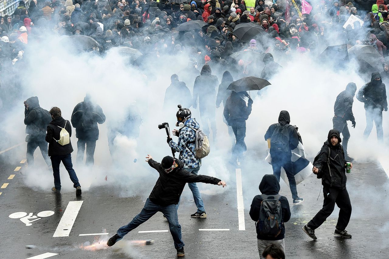 Weer duizenden op de been in Frankrijk om te protesteren tegen regeringsplannen