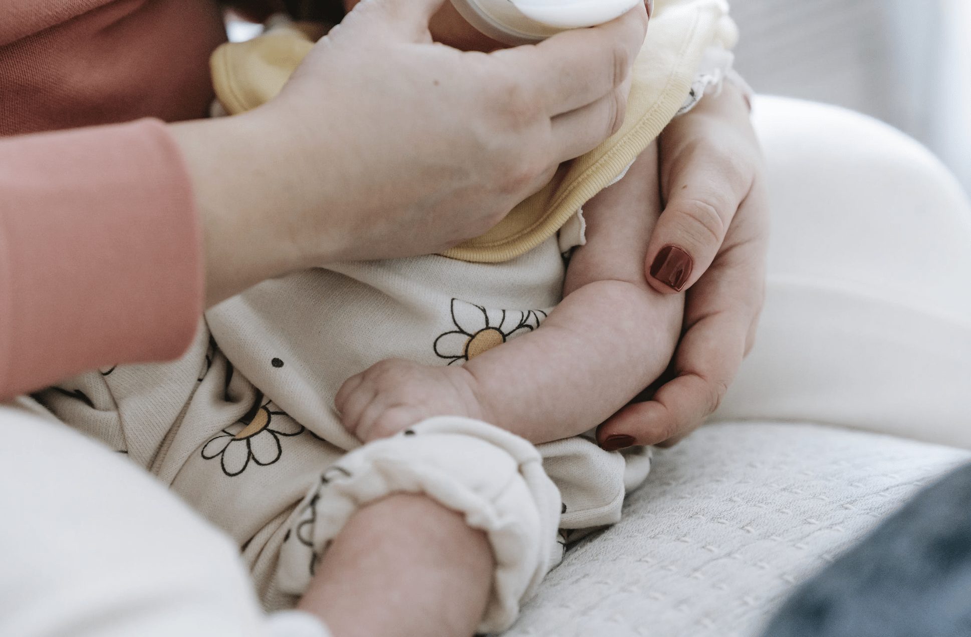 12-jarig meisje vertelt tijdens bevalling dat stiefvader de papa van haar baby is