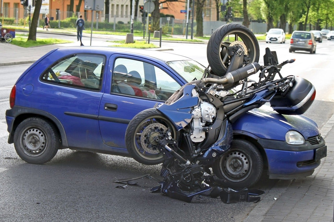 Zullen autotechnologie en zelfrijdende voertuigen in de toekomst verkeersongevallen uitbannen?