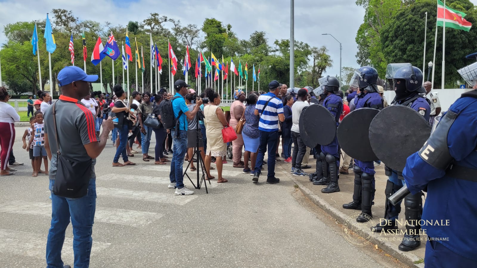 Surinaamse oppositie sympathisanten klaar voor protest op 1 maart