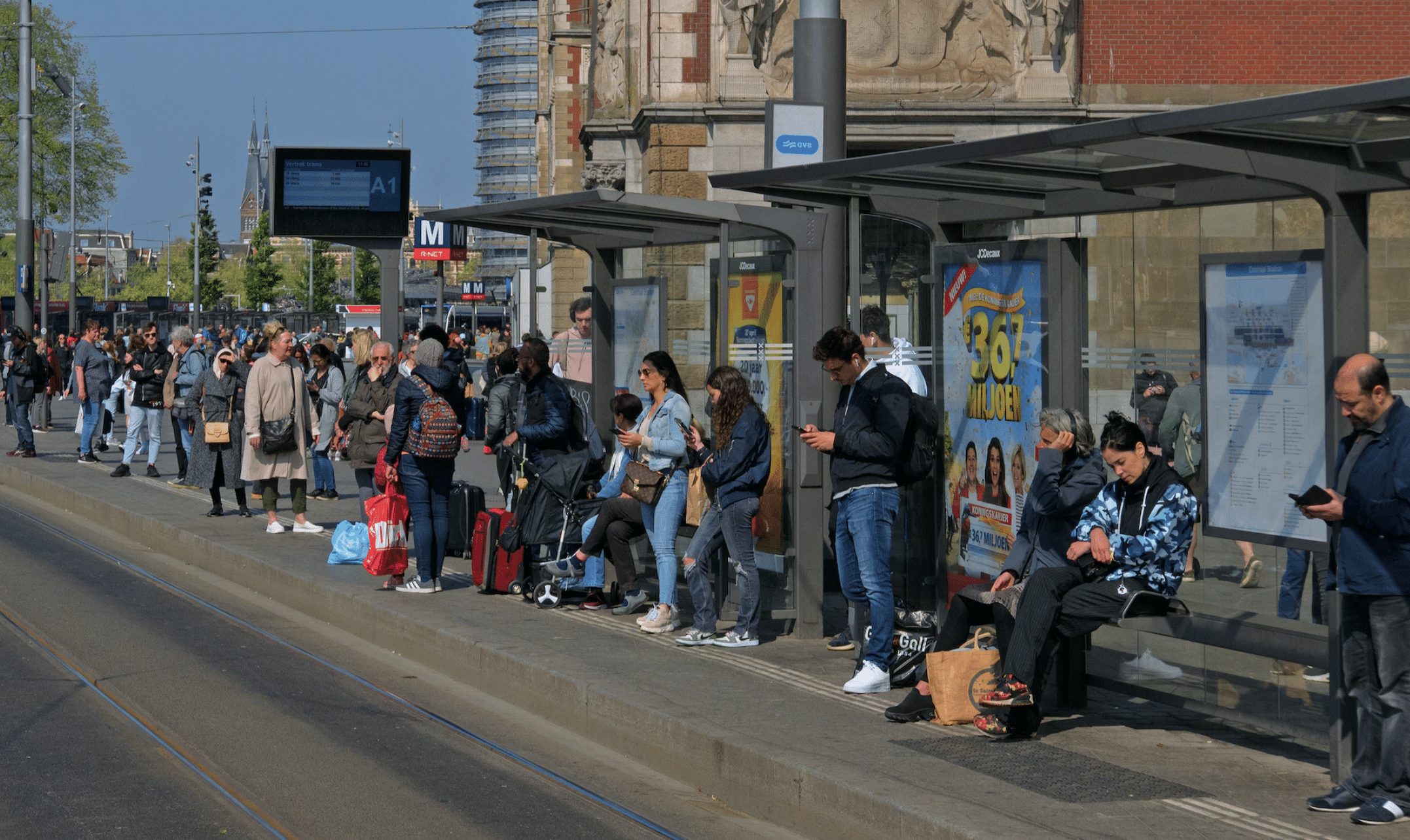 Surinaamse tiener uit Amsterdam weigert met het OV of de fiets naar school te gaan