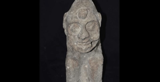 Pre-Spaanse maya-sculptuur van doodsgod ontdekt in Mexico