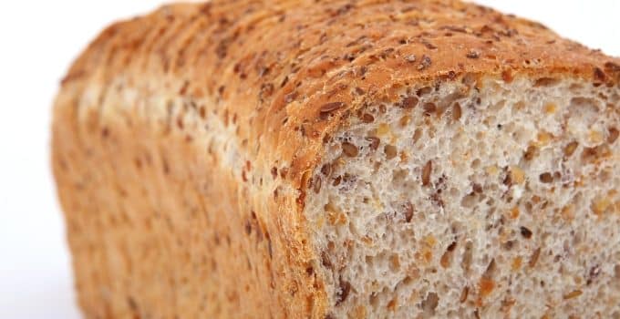 Tekort aan volkorenbrood in Paramaribo en omgeving dupeert consumenten