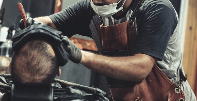 man kapper kalend kaal scheren barber