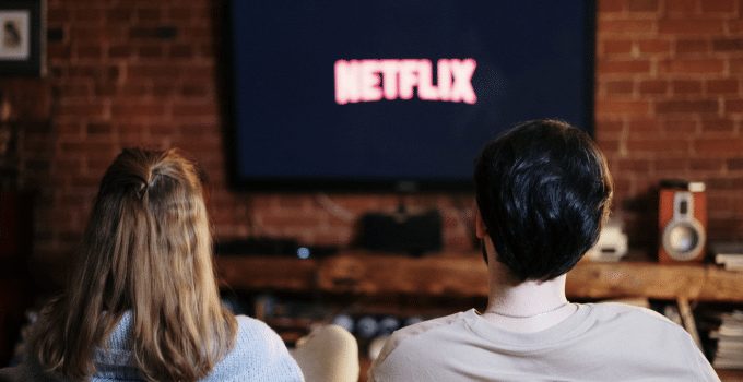 Netflix plaatst vacature voor AI-expert met salaris van bijna miljoen dollar terwijl ‘slecht betaalde’ acteurs staken