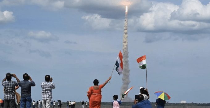 India zet zich klaar voor een nieuwe poging om op de maan te landen