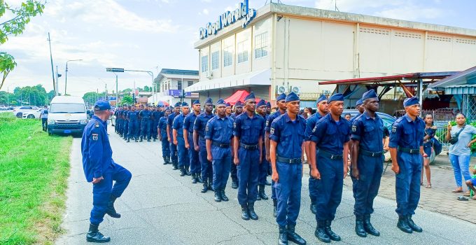 Beveiliging – en Bijstandsdienst Suriname ondersteunt surveillancedienst politie