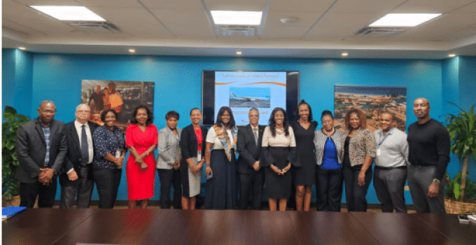 Delegatie Surinam Airways op bezoek in Georgetown en Barbados voor introductie nieuwe destinatie