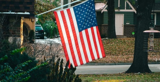 Ook Amerikaanse Ambassade weigert groot deel Surinamers toegang tot de VS, kosten niet vergoed