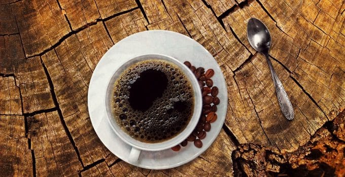 Ambtenaar in Paramaribo spuugt regelmatig in koffie van nietsvermoedende vrouwelijke collega